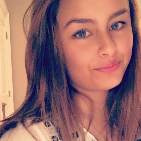 Meet your Posher, Paulina - Picture 1 of 1